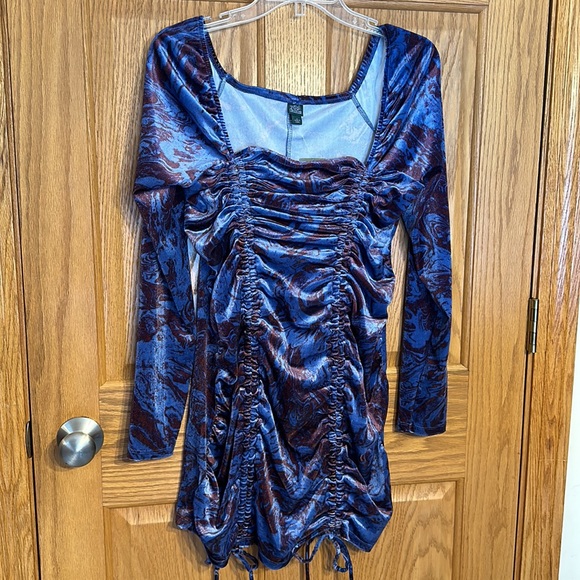 Blue Swirl Long Sleeve Velvet Bodycon Dress with adjustable ruching on f… - Picture 7 of 11